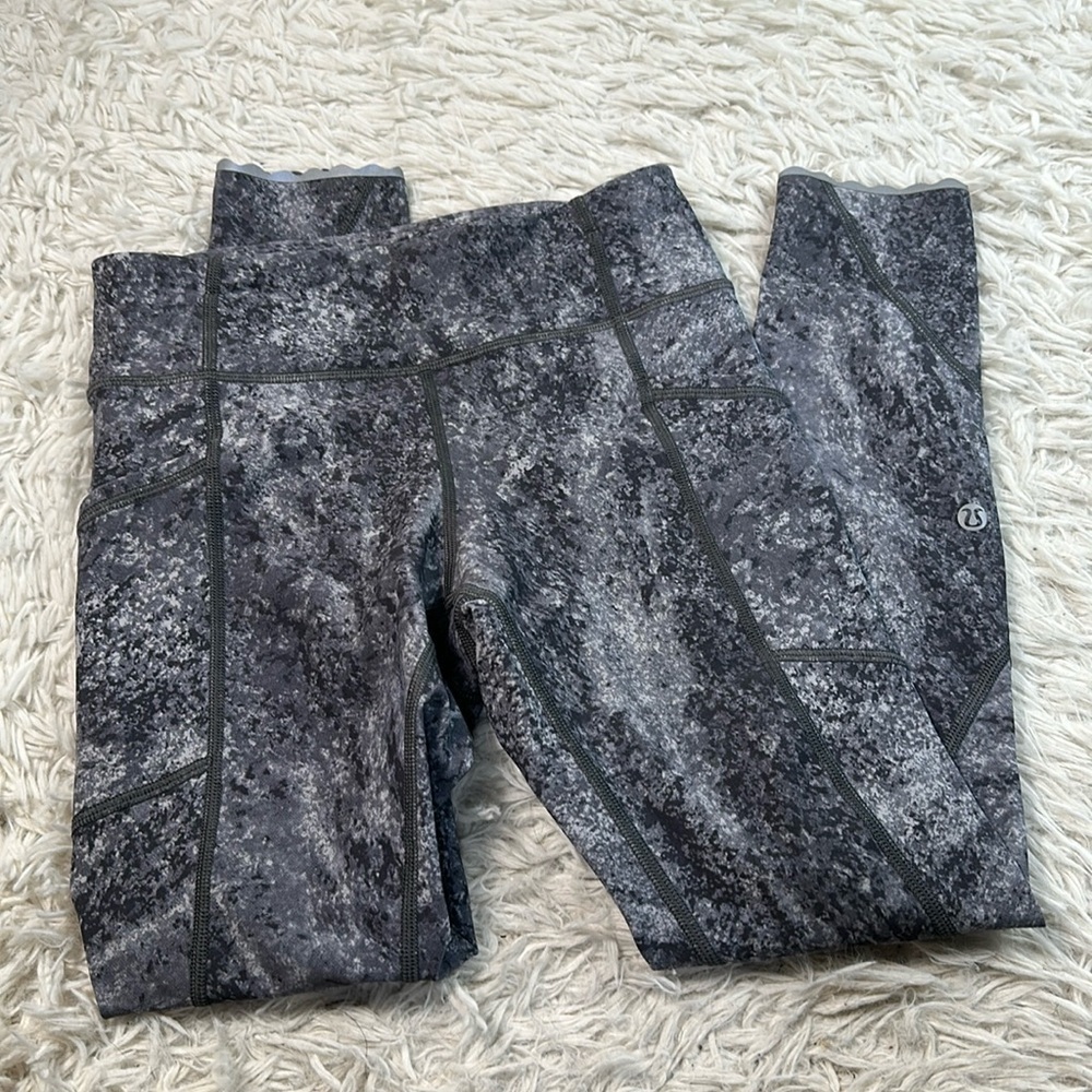 Lululemon Tight Stuff Tight II Area Ice Grey